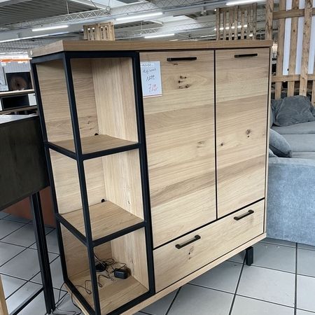 Schrank aus Holz mit einer Schublade und 2 Türen mit integriertem Regal